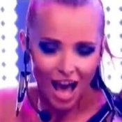 Слухати E.V.A – Боги целуются