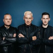 Слухати Scooter – Riot