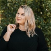 Слухати Оля Андрощук – Нaйстрашнійша ніч