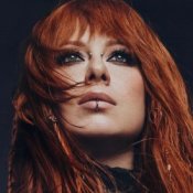 Слухати Юлия Савичева – Осторожно