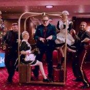 Слухати SODA LUV и Владимир Пресняков – Старый отель