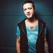 Mainstream One - Целуй