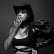 Обкладинка Lely45 – Хто ти дівчинко?