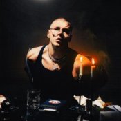 Слухати MACAN & LIL KAVKAZ – Легко ли быть молодым