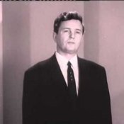 Слухати Костянтин Огневой – Нiч яка мiсячна