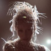 Обкладинка Miley Cyrus – Golden Burning Sun