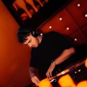 Слухати P3LA & Florian Cassiede – Chasing Dreams (Extended Mix)