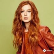 Обкладинка Юлия Савичева – Незнакомец