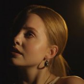 Слухати NADINA – Будь со мной сейчас