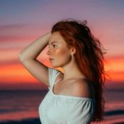 Слухати NE_TVOYA_MRIYA – Згадай, згадай як ти мене покохав