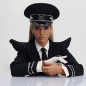 Обкладинка Люся Чеботина – КОМАНДИР