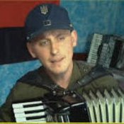 Слухати Акордич UA – ДІВЧИНА БАНДЕРІВКА